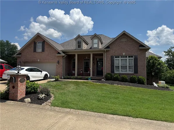 4076 Farmington Dr, Hurricane, WV 25526