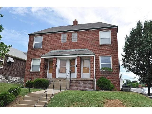4301-4303 Toenges Ave photo 1
