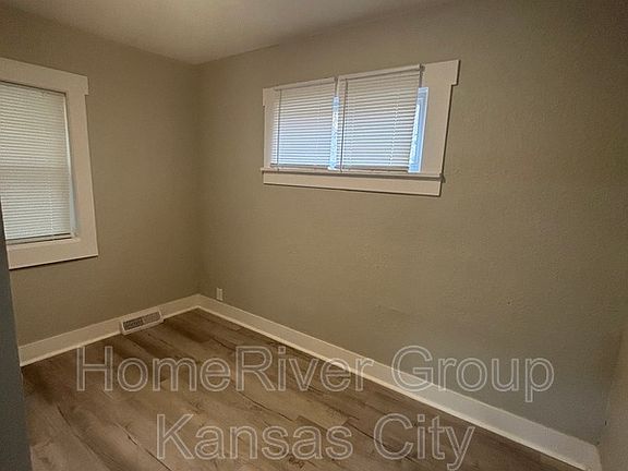 4th image of 5216 Highland Ave