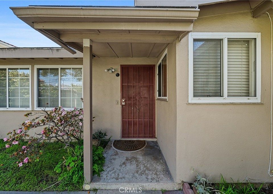 1st image of 281 E 16th St