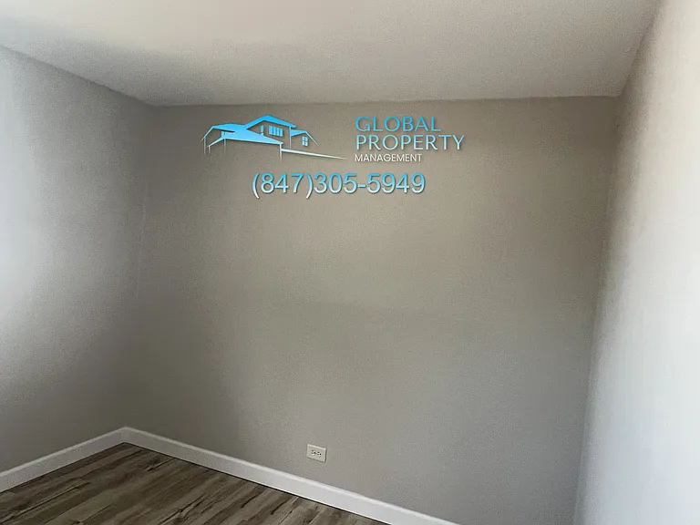 267 E Grand Ave #H — Photo 11