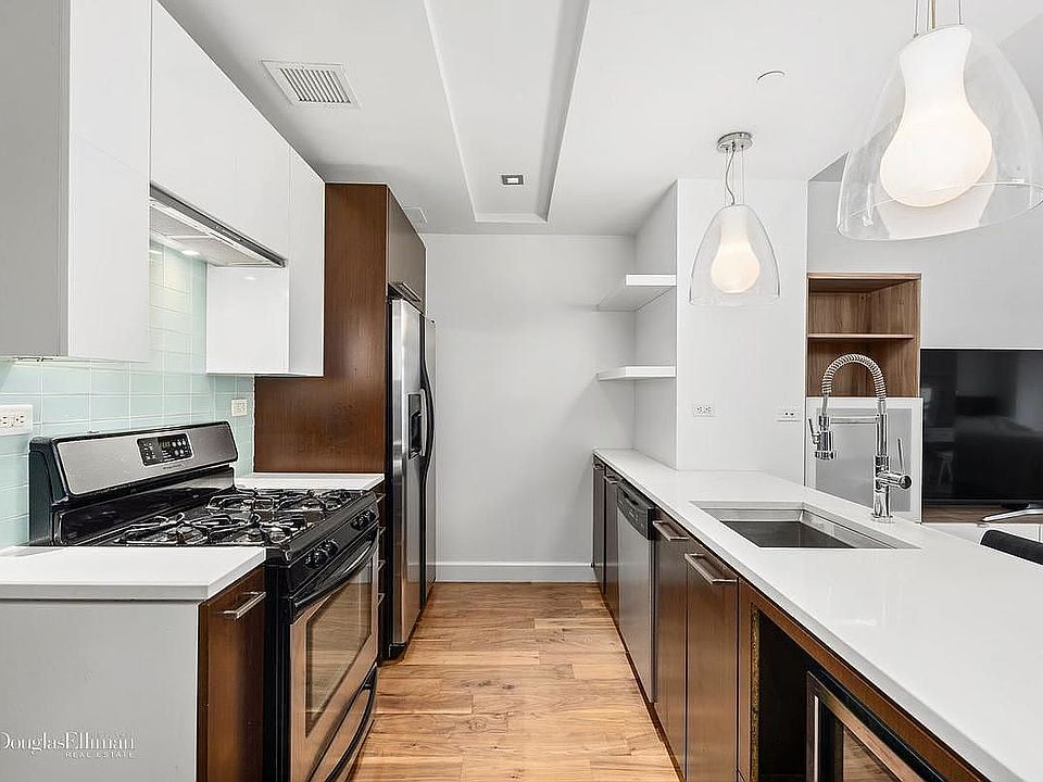 1st image of 2-17 51st Ave #518