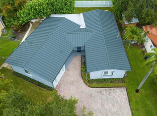 10241 SW 16th St, Miami, FL 33165