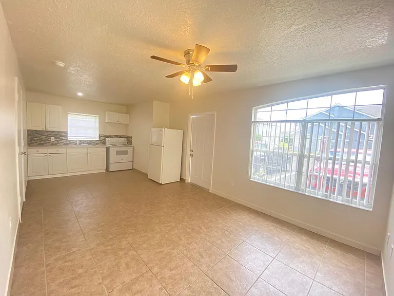 904 Caribbean Dr #A — Photo 7