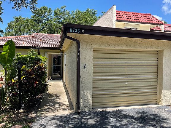 2nd image of 8735 Seagrape Ct