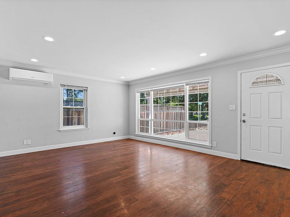 1st image of 341 Bernal Ct