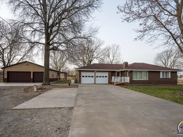 1429 Brant St, Osage City, KS 66523