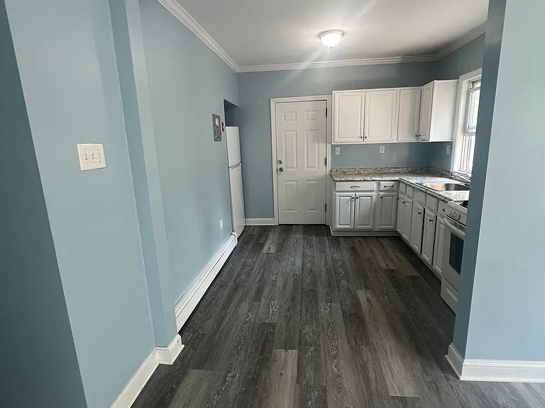 284 Hillside Ave — Photo 8
