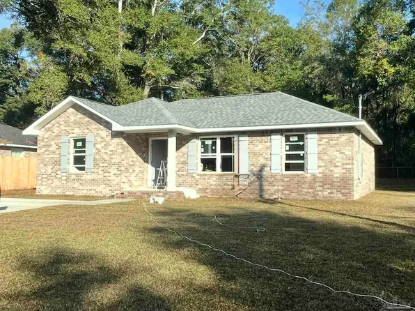 6328 Simpson Dr, Milton, FL 32570