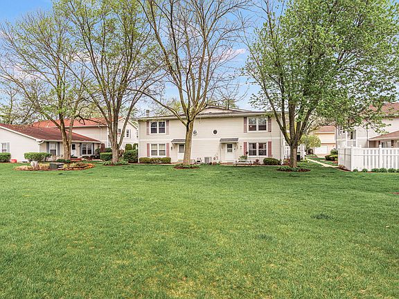 3rd image of 5341 Crescent Ln APT D