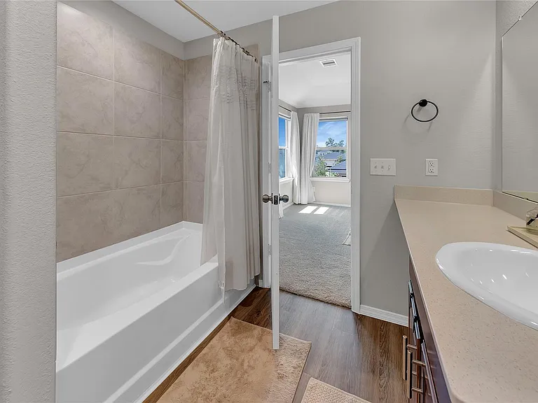 2147 Twisted Cedar Ct — Photo 24