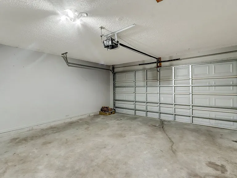 2406 Pirates Bay Dr — Photo 36