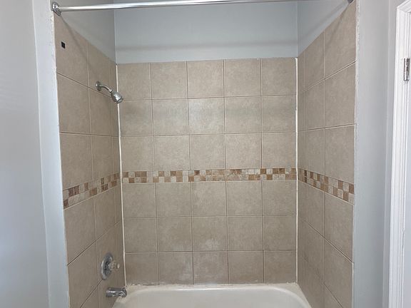 3rd image of 6435 S Eberhart Ave #958758917