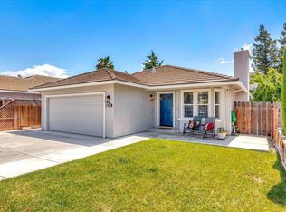 870 Valley Oak Dr, Hollister, CA