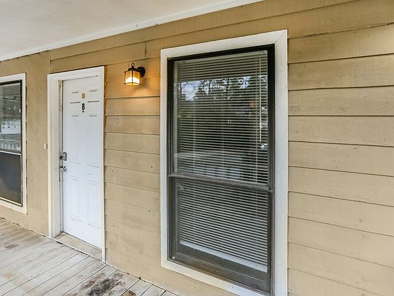 4th image of 1535 Springwood Dr SE APT B