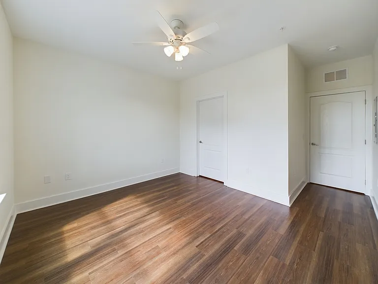 675 Victory Ln #11-101 — Photo 3