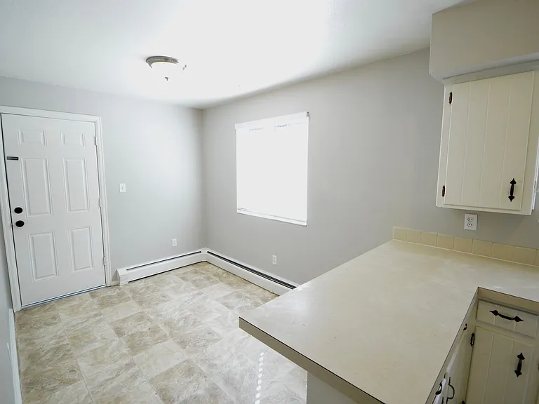 5705 S Pearl St — Photo 6