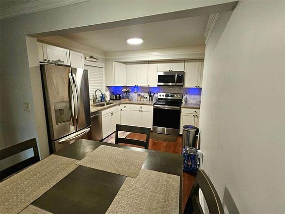 3rd image of 3113 Jodeco Dr