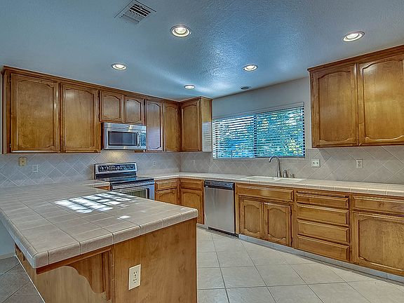 5th image of 4123 Boulder Creek Cir