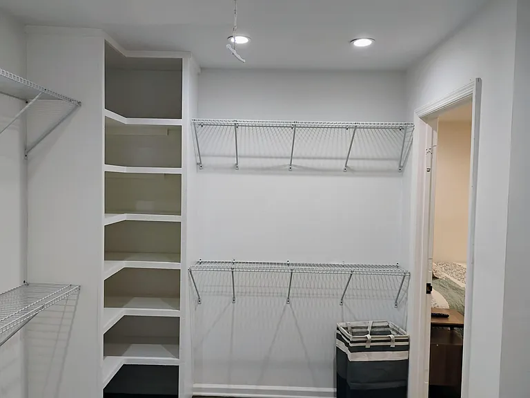 Walk in closet