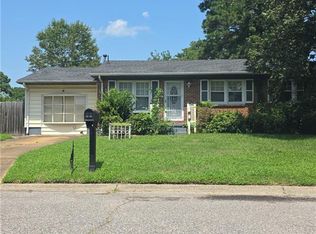 1102 Jamal Ln E, Portsmouth, VA 23701