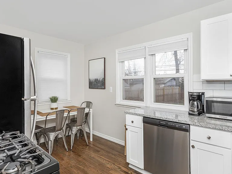 3340 Edgeworth St — Photo 10