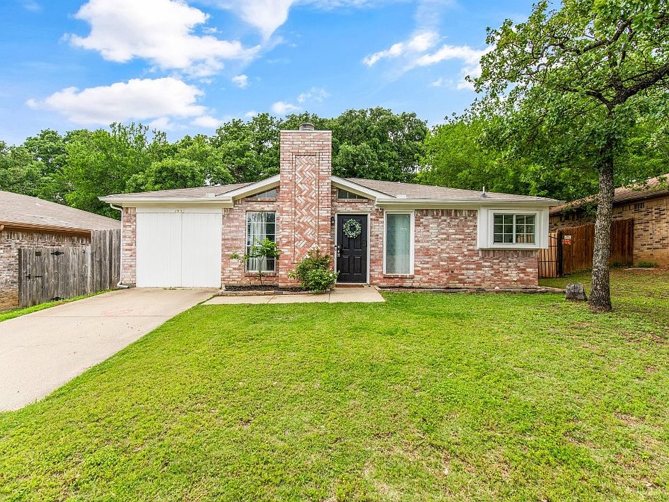 1st image of 1405 Crest Dr