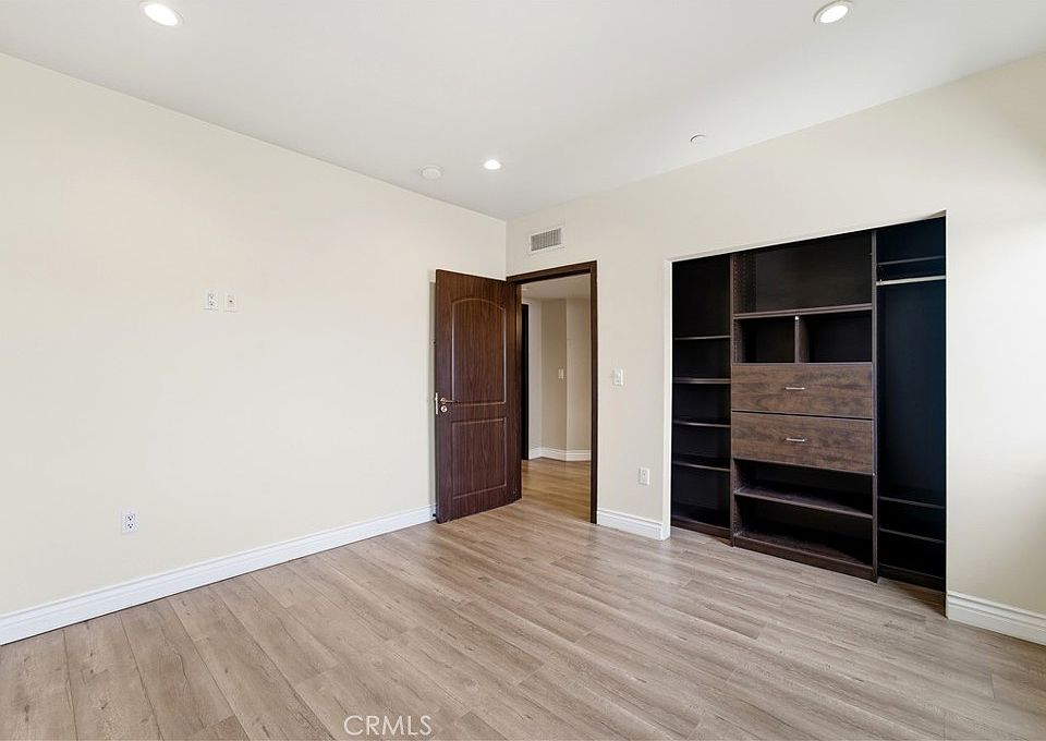 1st image of 11218 Camarillo St APT 402