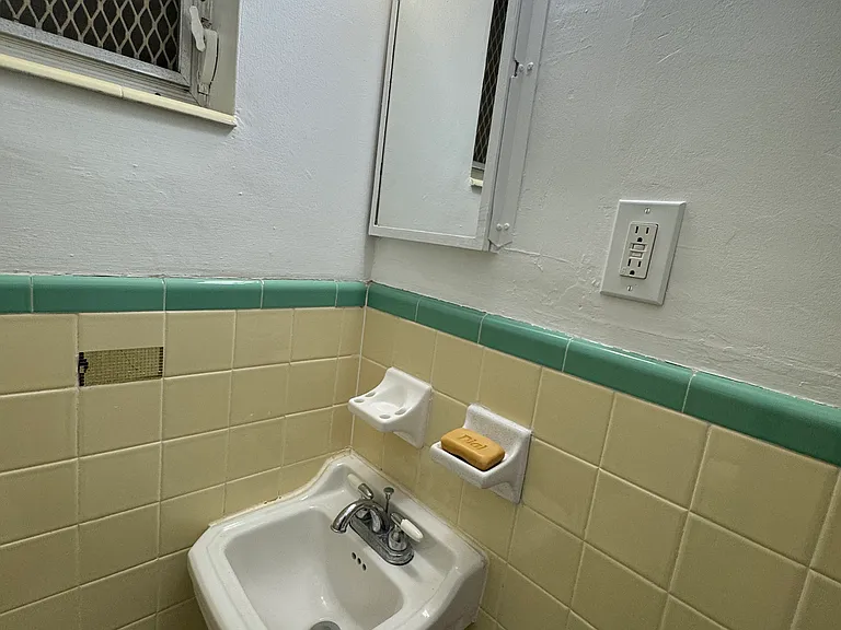 2439 Wilson St #2 — Photo 17