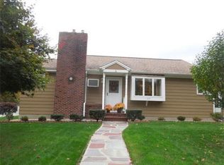 124 Pleasant View St, Methuen, MA 01844