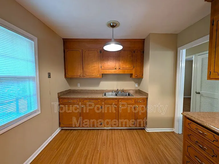 1000 Claremont Rd — Photo 6