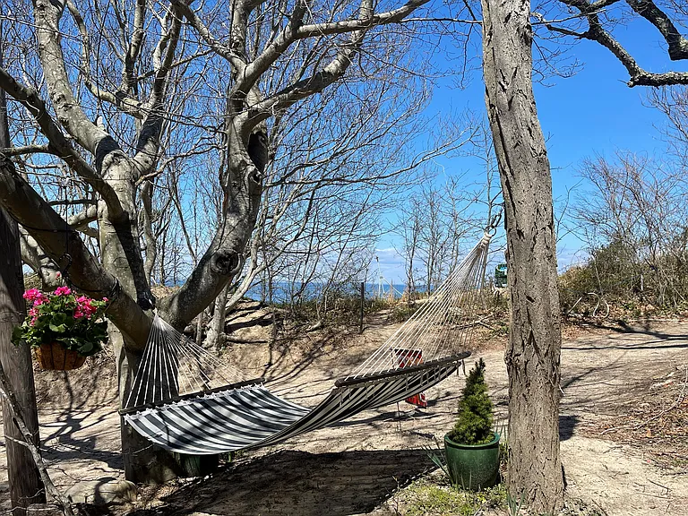 24 Cliff Way — Photo 5