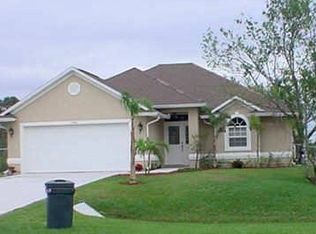 868 Tulip Dr, Sebastian, FL 32958