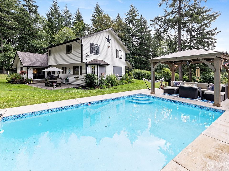 1st image of 3594 Salmonberry Drive SE