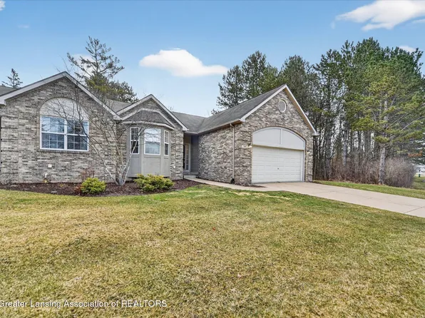 7007 Ravenna Trl, Lansing, MI 48917