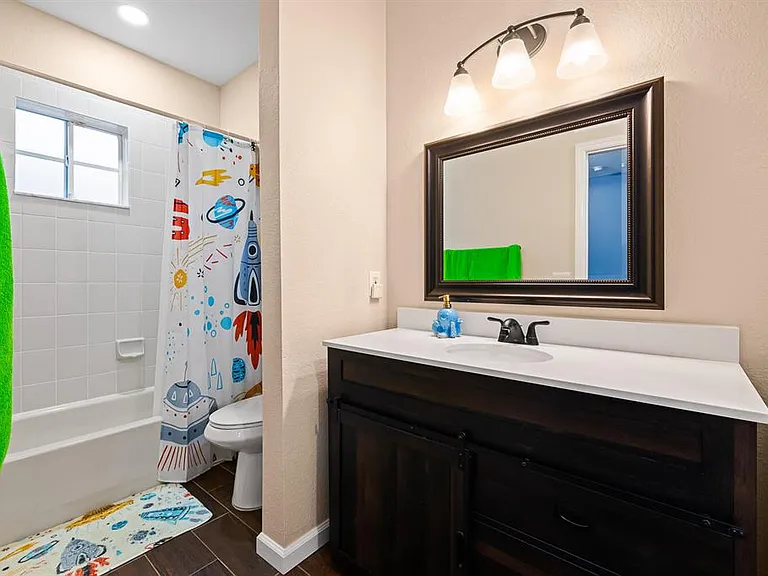 8313 Santa Monica Ter — Photo 11