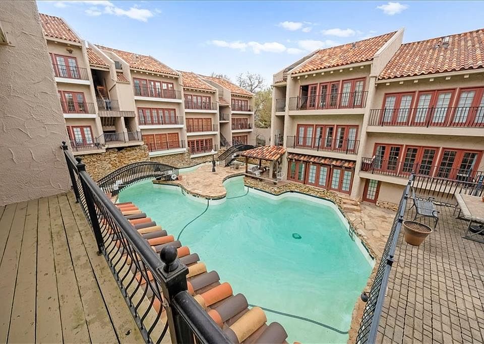 1st image of 1111 W 46th St APT 22