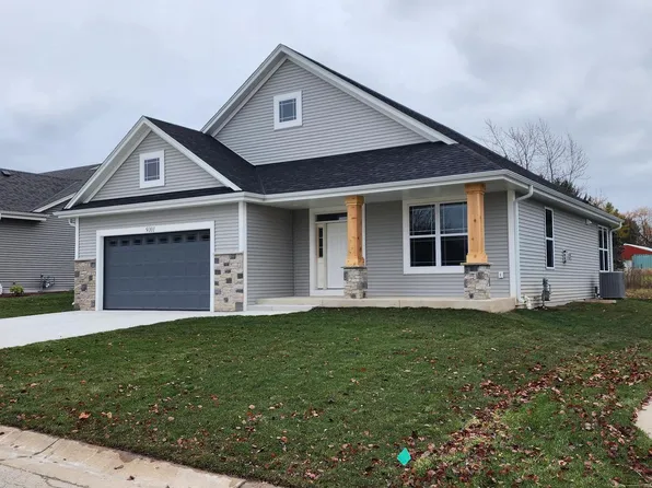 9101 Prairie Crossing DRIVE, Franksville, WI 53126