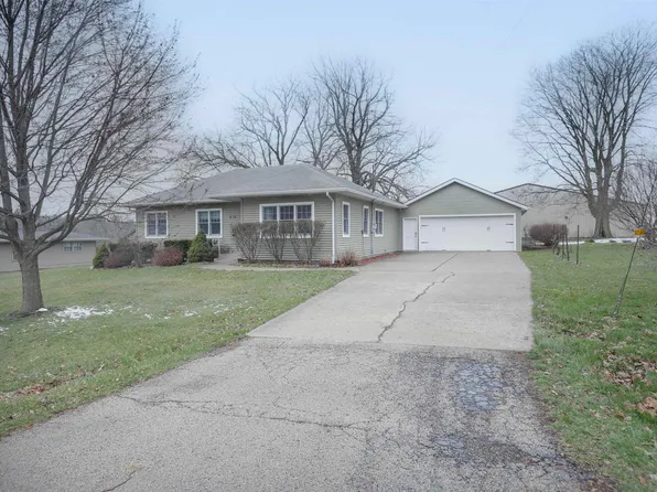 616 N Davis St, Davis, IL 61019