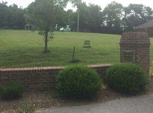 222 Squires Pointe Rd, Paris, KY 40361