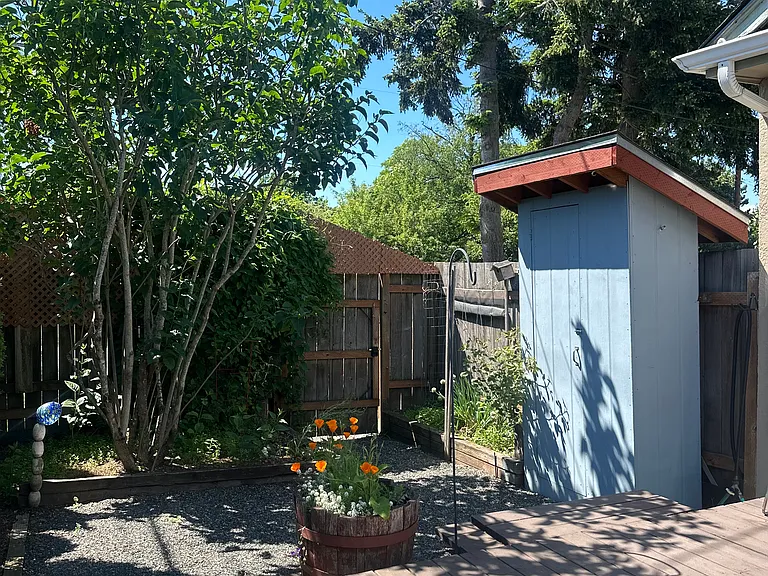 1401 Lakeway Dr #A — Photo 6