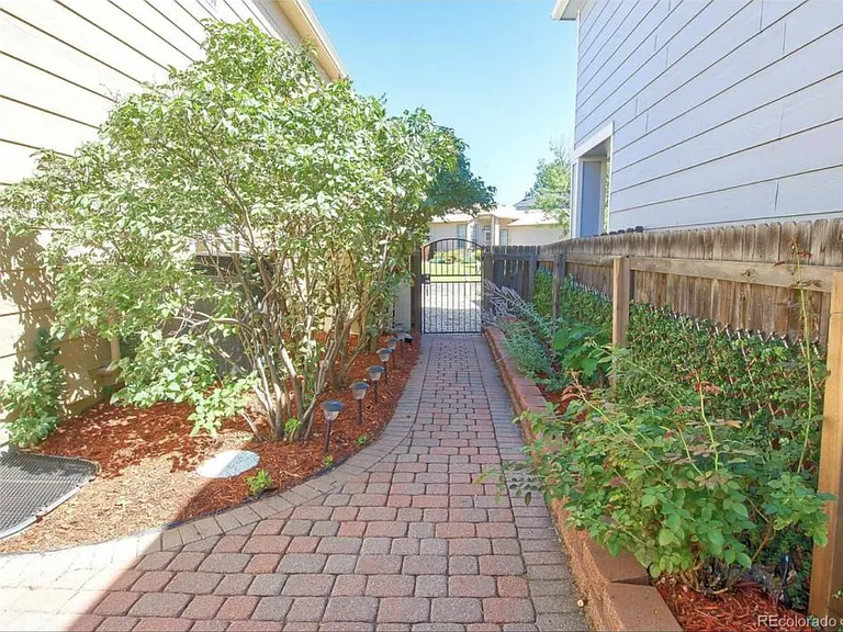 12478 E Wyoming Cir — Photo 6