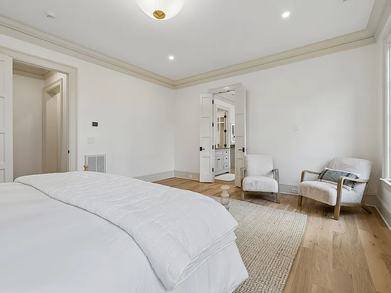4533 Alcott Dr — Photo 32