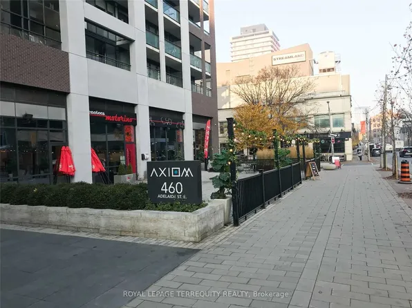460 Adelaide St E #801, Toronto, ON M5A 0E7