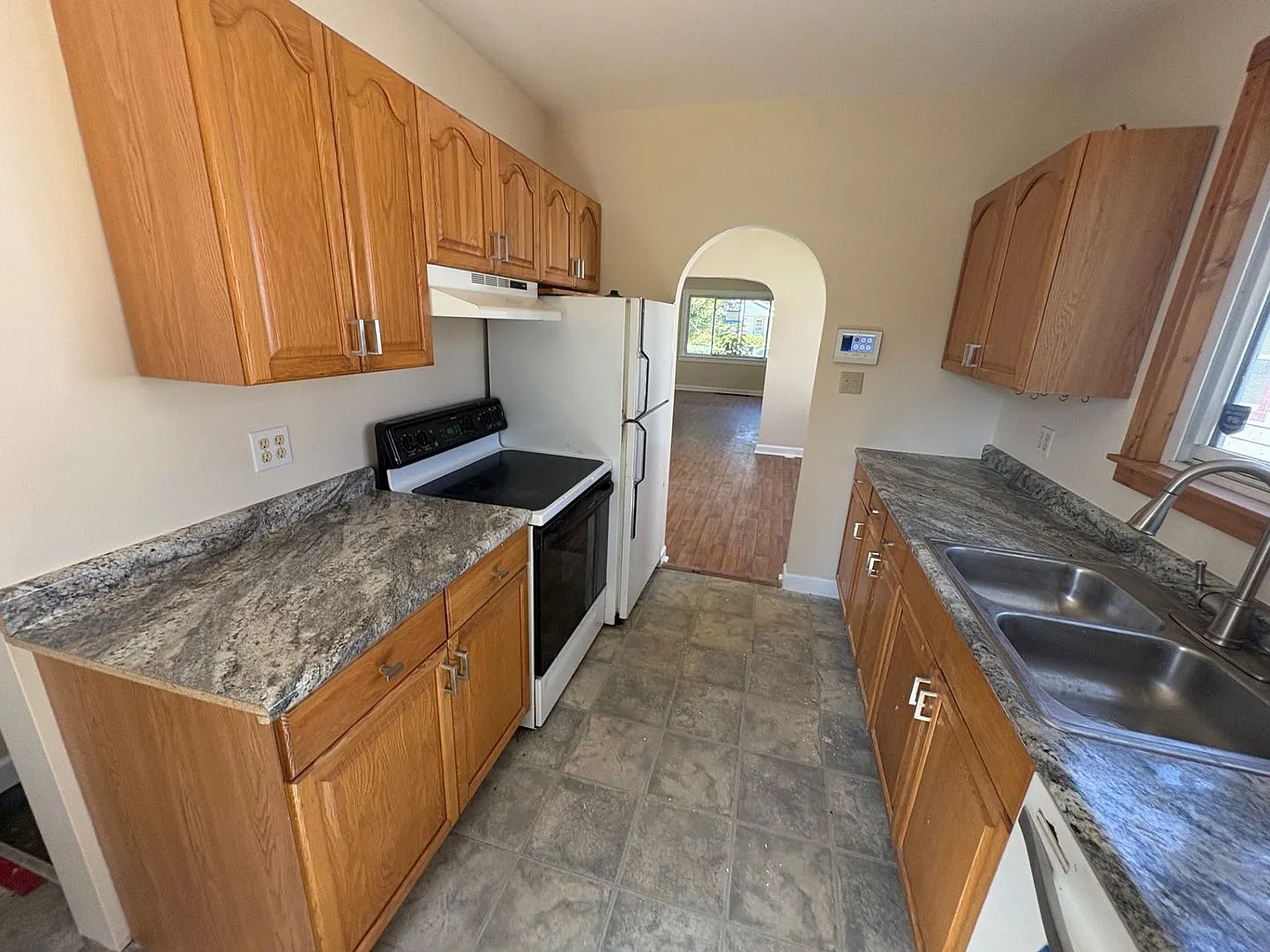 3 Bedroom, 2 Bath New Flooring with lots of storage — Photo 1