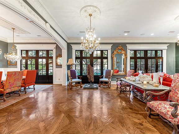 5th image of 3901 Turtle Creek Blvd #15