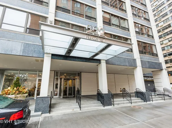 222 E Pearson St APT 503, Chicago, IL 60611