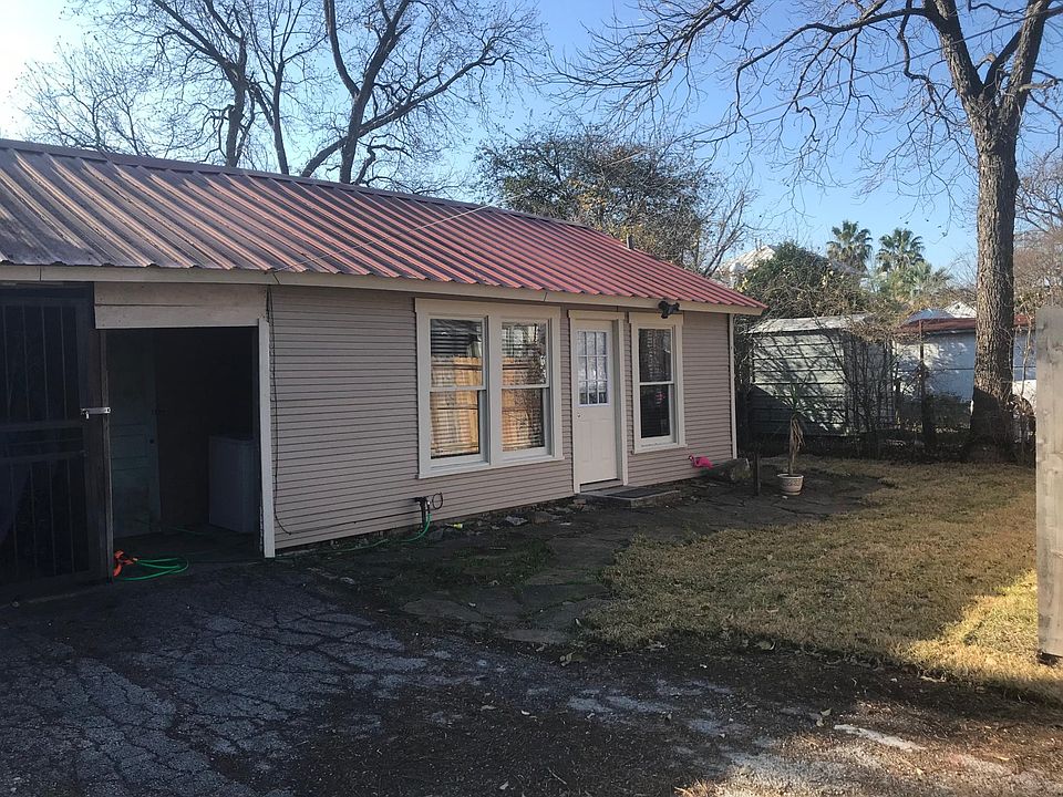 1st image of 122 Biering Ave #2