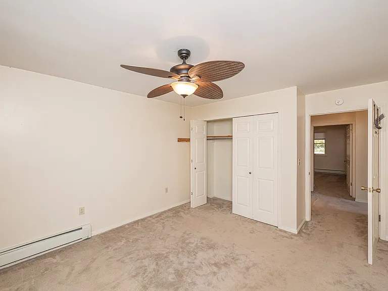 60 Riggs Dr #E — Photo 8