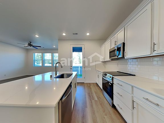 3rd image of 5118 Turnstone St SE